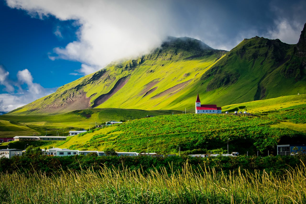 Islandia – Fascynująca Podróż przez Ziemię Ognia i Lodu